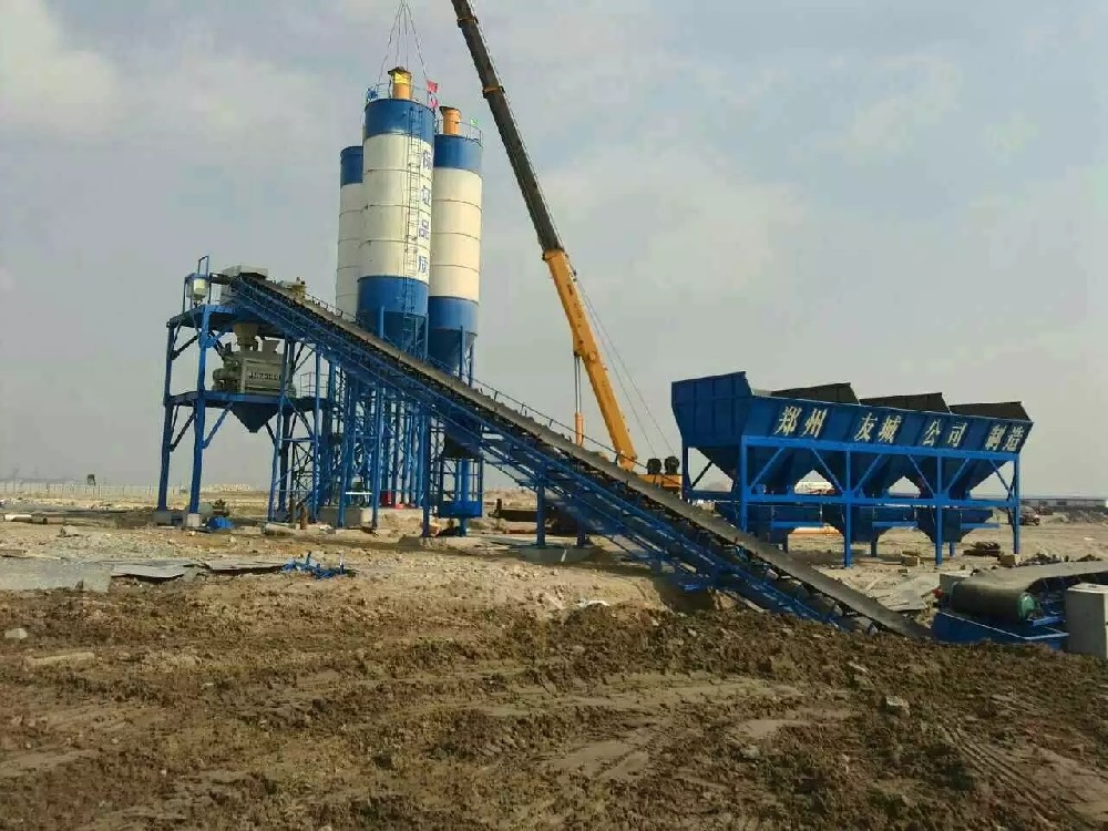 On-site purchase of HZS120 concrete mixing plant from Aosenqi Machinery in Xinjiang, China